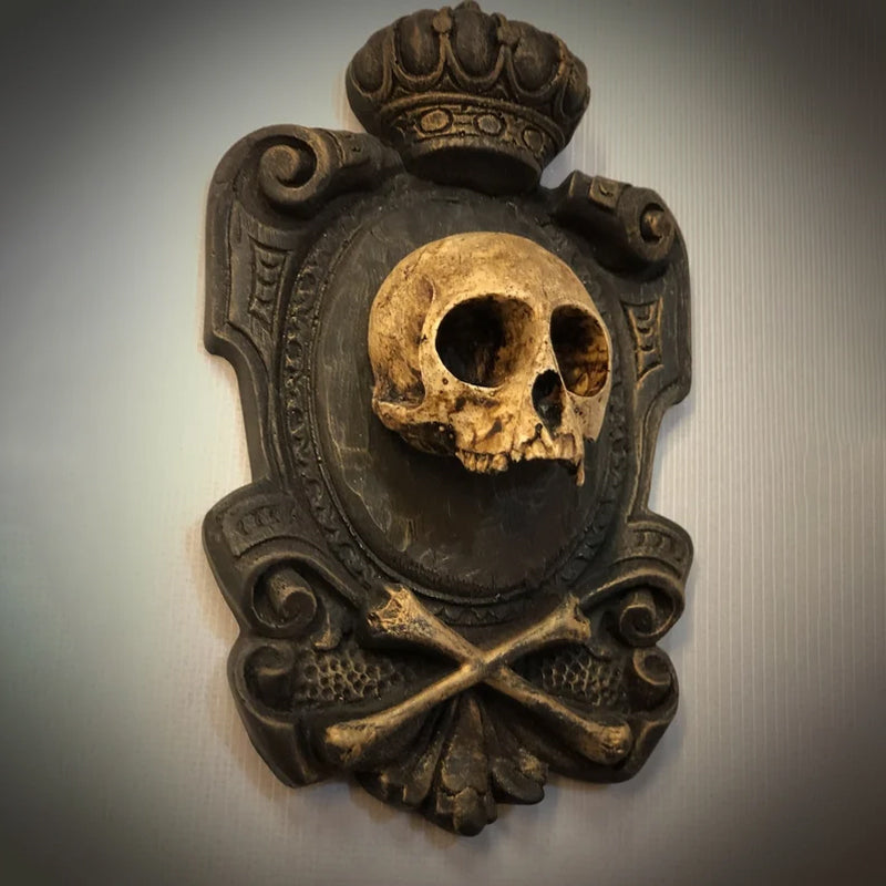 Hanging Skull Plaque